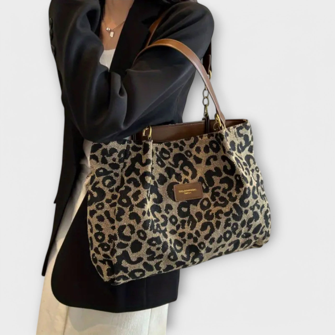 Olivia – Tote de Lienzo con Estampado Leopardo